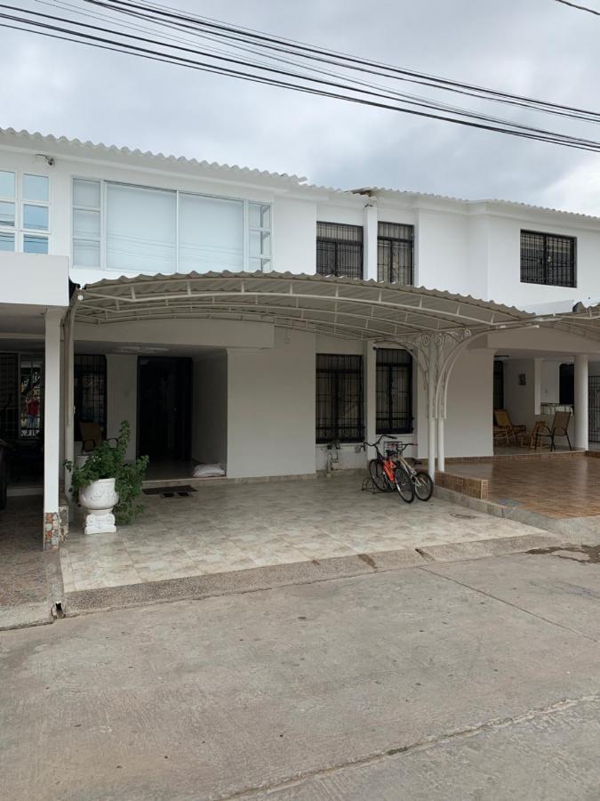 Hostal Lucy Valledupar Ngoại thất bức ảnh